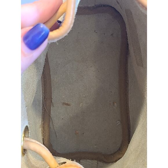 Dooney & Bourke Adjustable Mini Crossbody Bucket Bag Cream Pebbled Leather USA - Picture 11 of 16